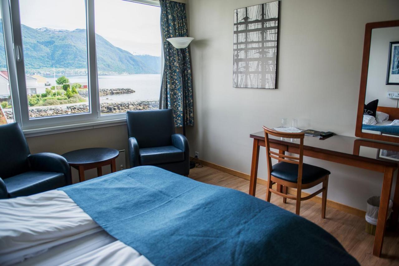 Leikanger Fjordhotel - Unike Hoteller Zewnętrze zdjęcie