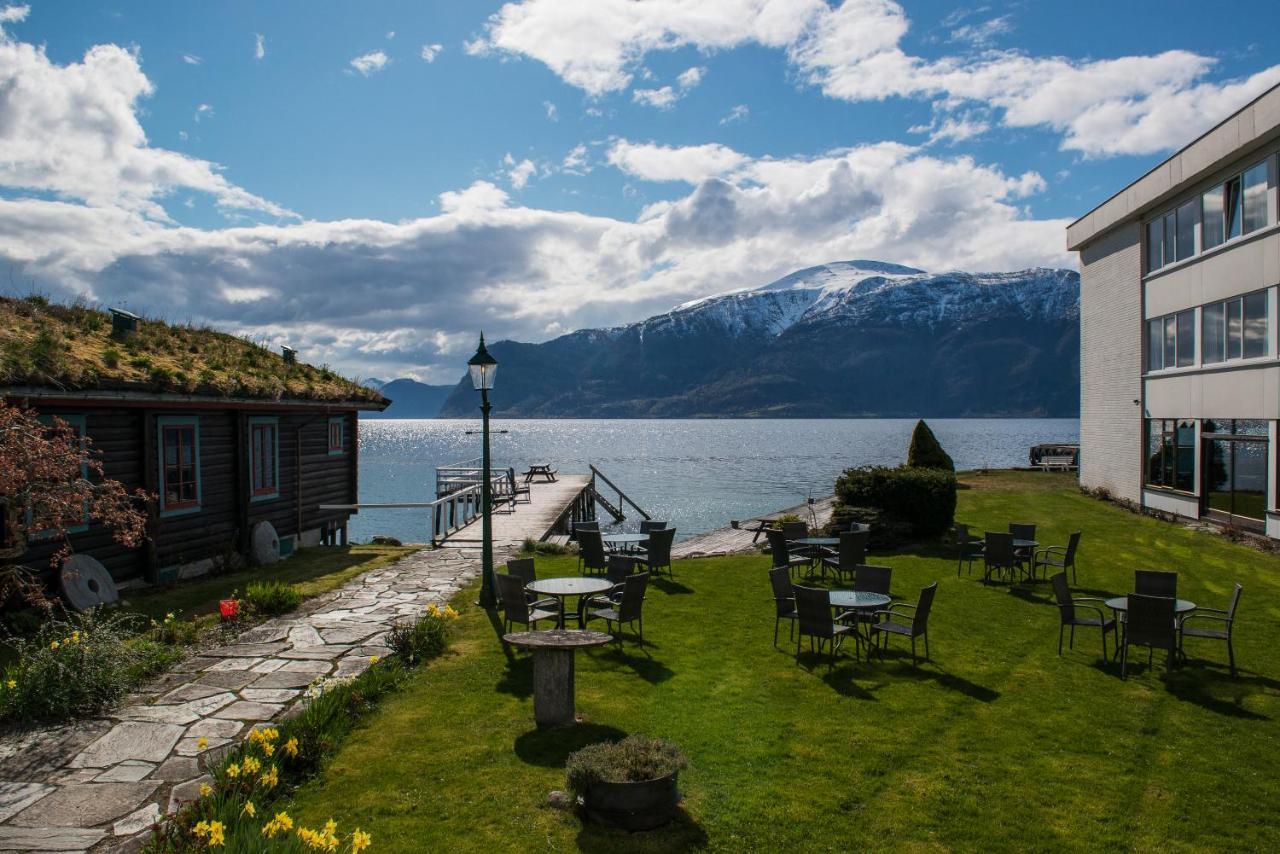 Leikanger Fjordhotel - Unike Hoteller Zewnętrze zdjęcie
