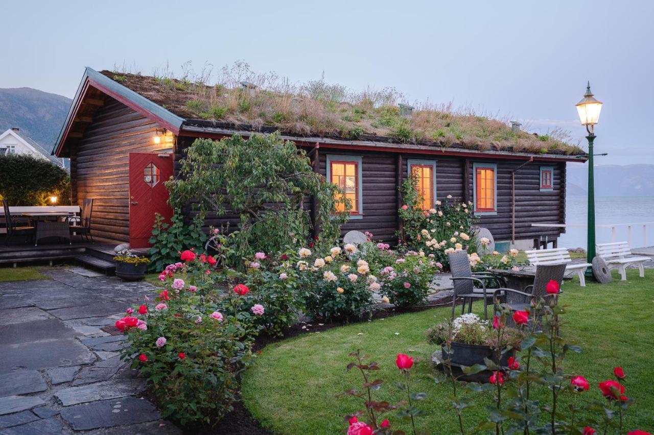 Leikanger Fjordhotel - Unike Hoteller Zewnętrze zdjęcie