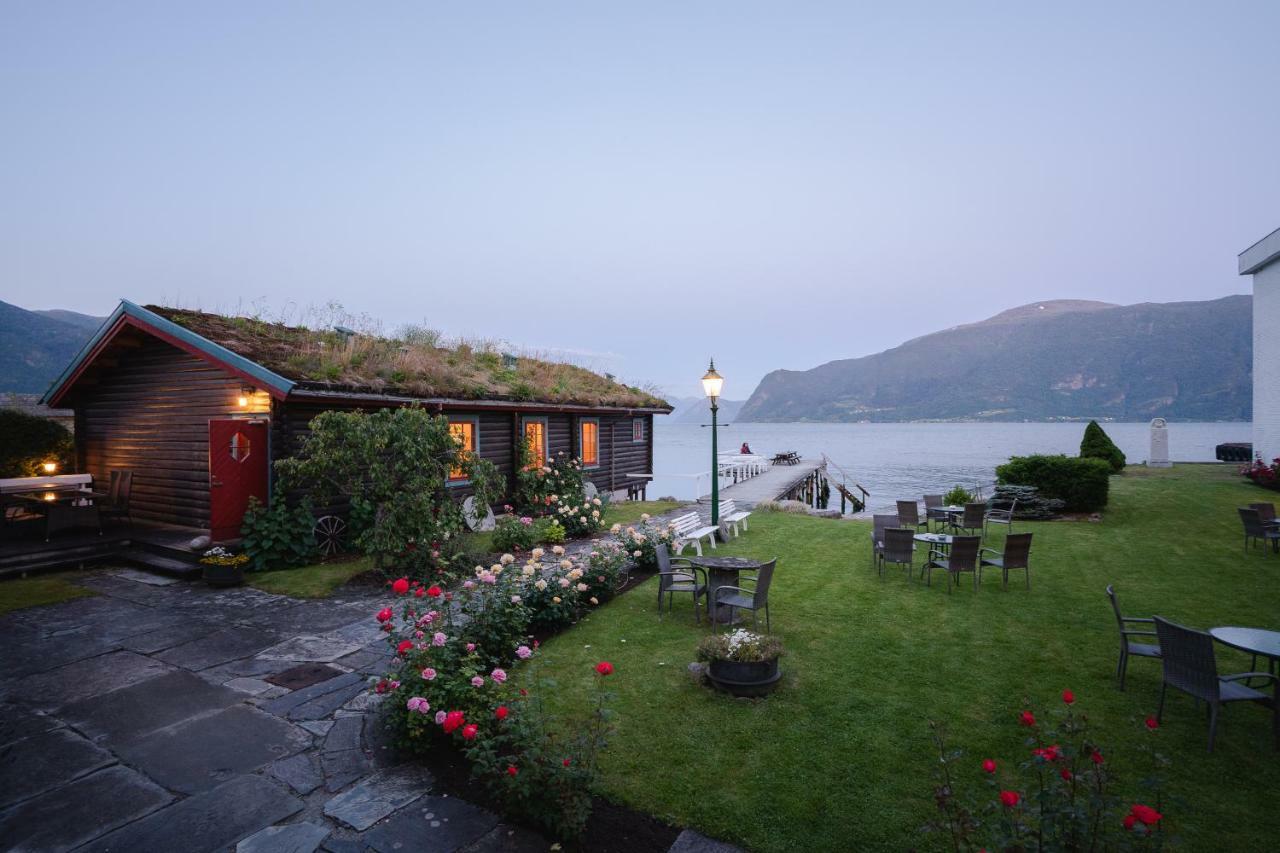 Leikanger Fjordhotel - Unike Hoteller Zewnętrze zdjęcie