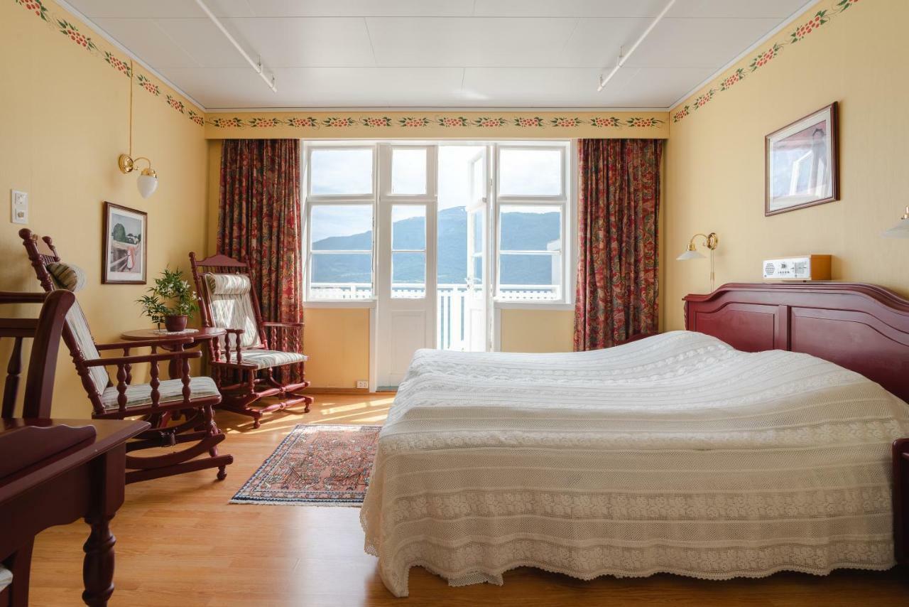 Leikanger Fjordhotel - Unike Hoteller Zewnętrze zdjęcie