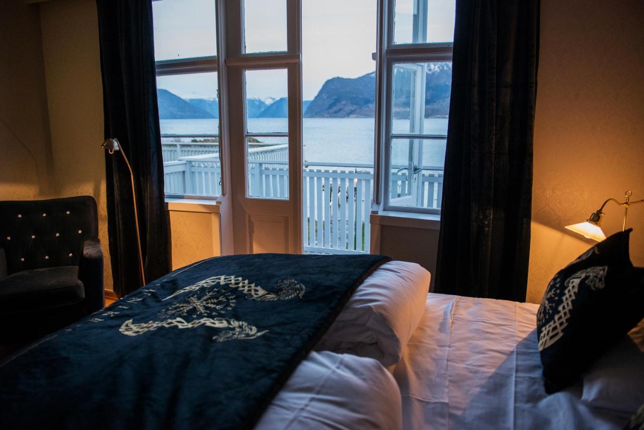 Leikanger Fjordhotel - Unike Hoteller Zewnętrze zdjęcie